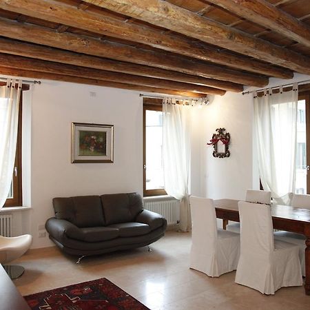 Centre 2 Bedroom Flat Βερόνα Εξωτερικό φωτογραφία