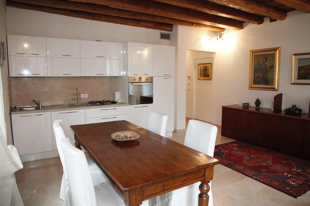 Centre 2 Bedroom Flat Βερόνα Εξωτερικό φωτογραφία